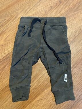 ✨8/$10. North Kinder. Camo Jogger Pants with Drawstring. 0-6 months